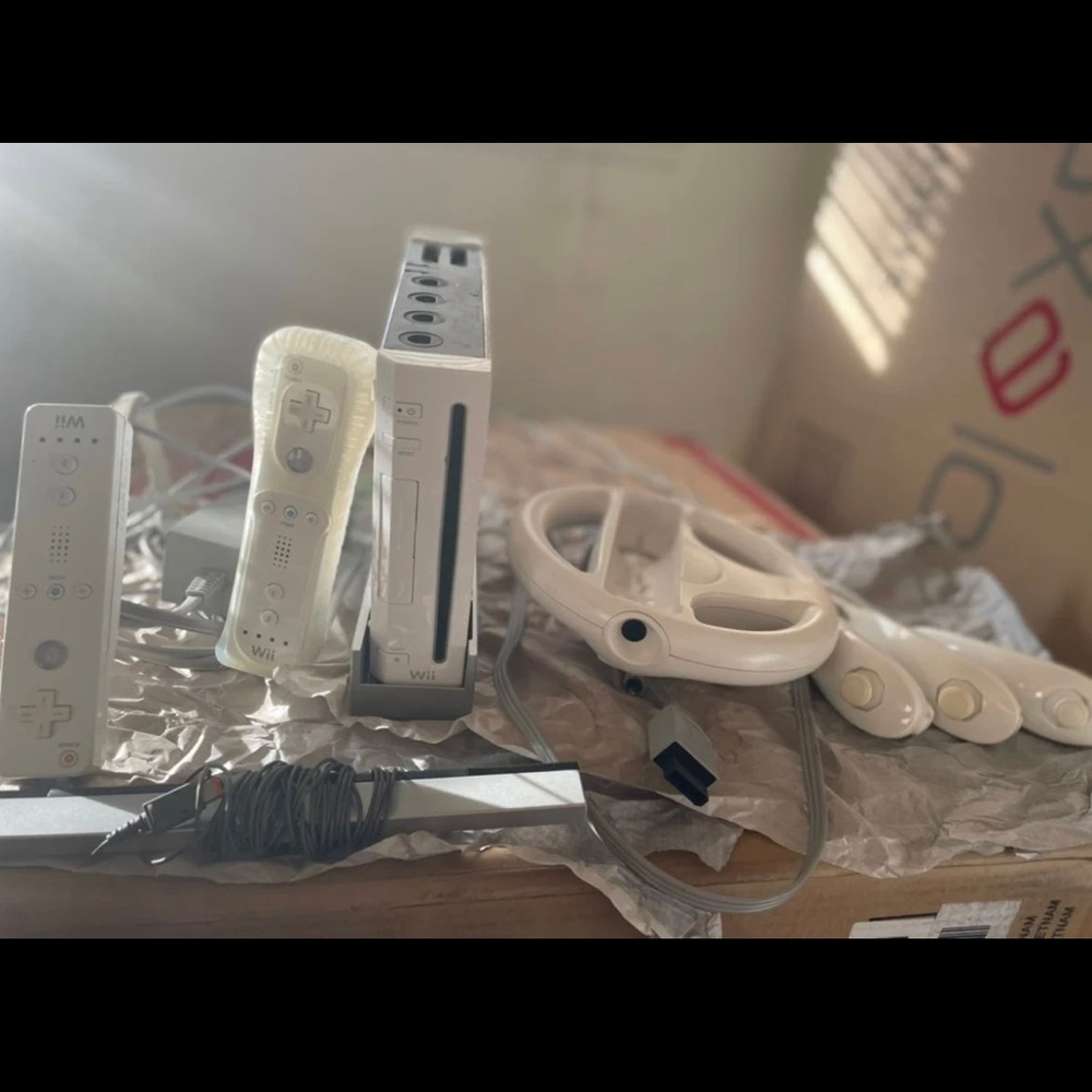 Nitendo Wii Gaming console w/accessories